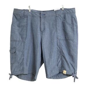 NWT St. John's Bay Med Wash Blue Chambray Mid Rise Bermuda Cargo Shorts 20W